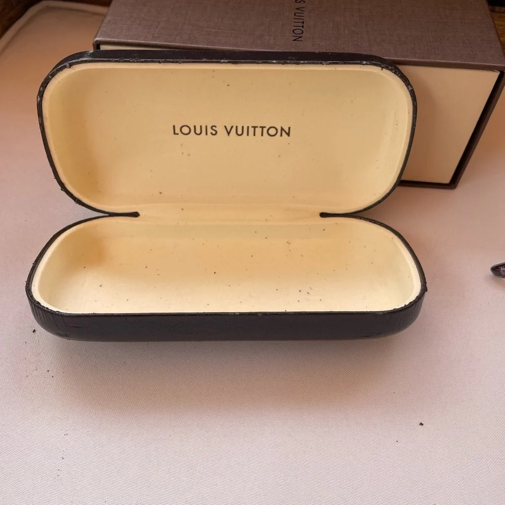 LOUIS VUITTON sunglasses - Picture 7 of 9